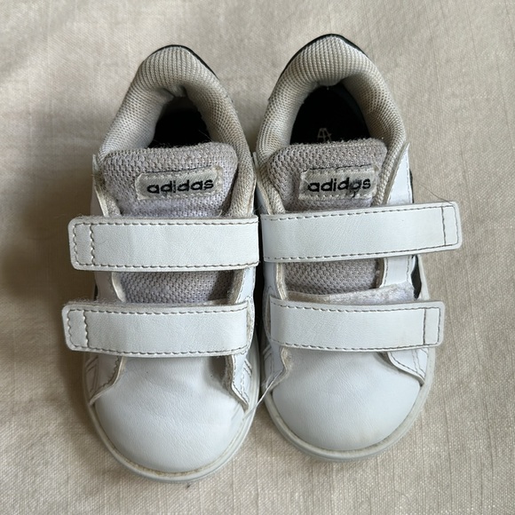 Little Kid Leather Adidas - Picture 6 of 6